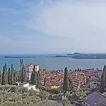 Blue Vista Gardone Riviera