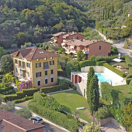 Blue Vista * Gardone Riviera